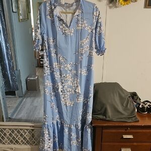 Chic Blue Floral Maxi Dress